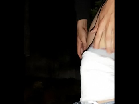 ❤️ Nire bizilagunak nire berrogeiaren hormara salto egin zuen Porno gugan ﹏